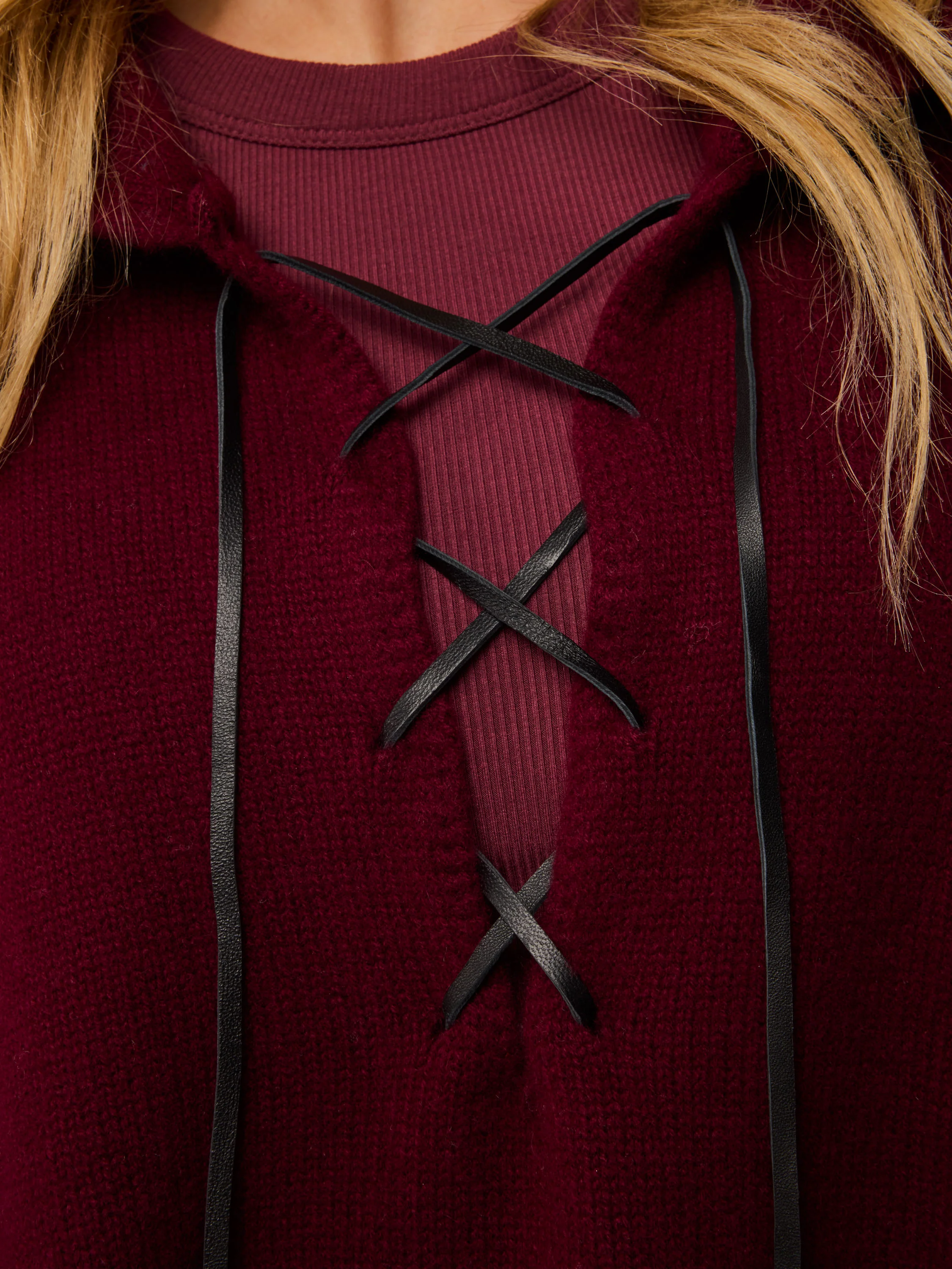 Elu Hooded Poncho - Image 3